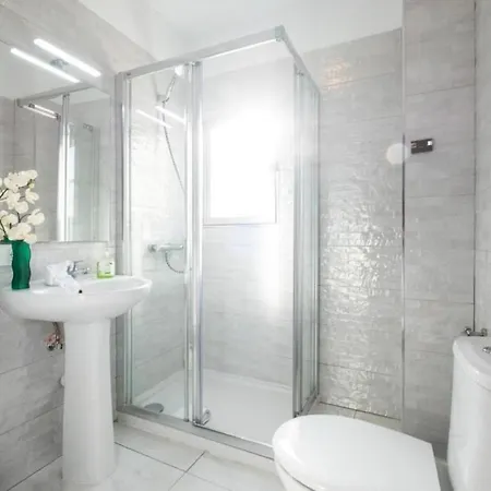 Bubu 4 * 洛斯克里斯蒂亚诺斯