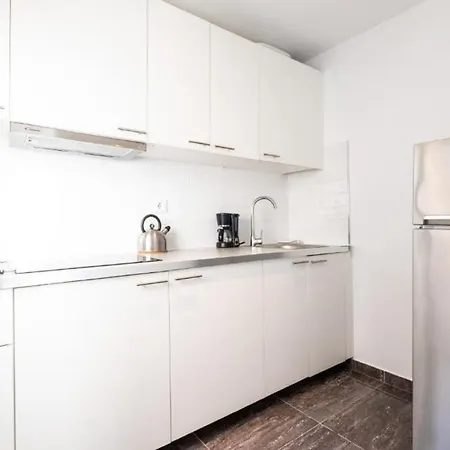 Apartament Bubu 4 *